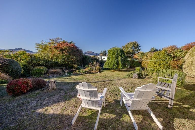 Photo of property in 8 Kennedy Crescent, Wanaka, 9305
