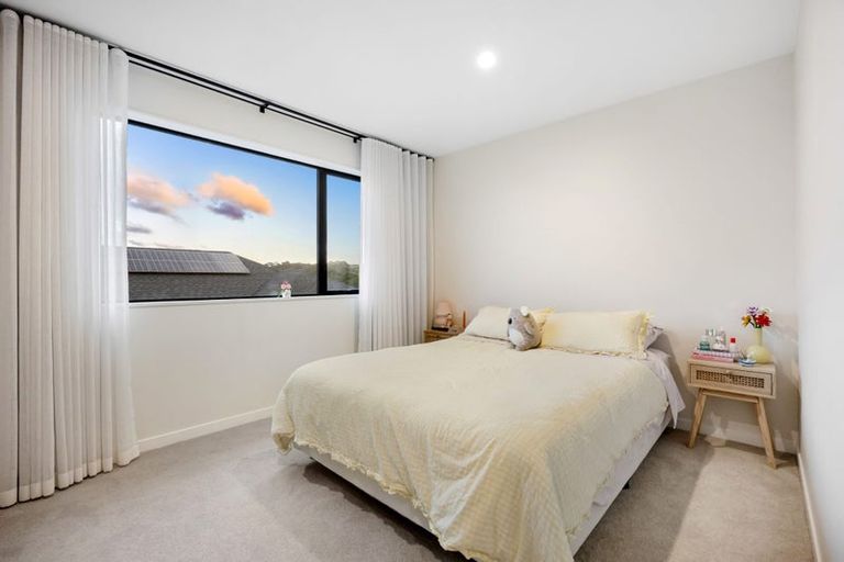 Photo of property in 55 Godfrey Drive, Orewa, 0931