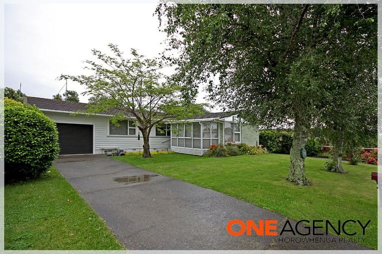 Photo of property in 32 Marlborough Street, Levin, 5510