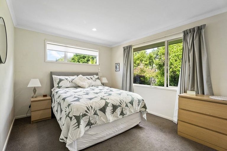 Photo of property in 2/22 Ellenbury Place, Stanmore Bay, Whangaparaoa, 0932