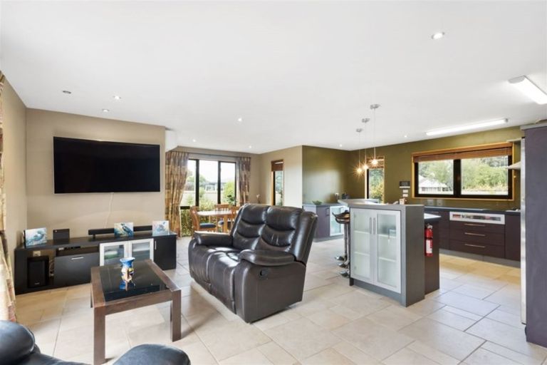 Photo of property in 183 Withells Road, Avonhead, Christchurch, 8042