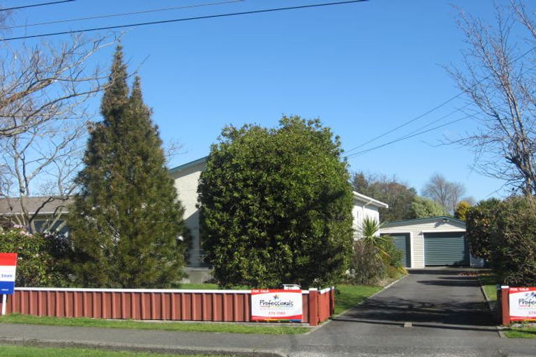 Photo of property in 45 Victoria Street, Carterton, 5713