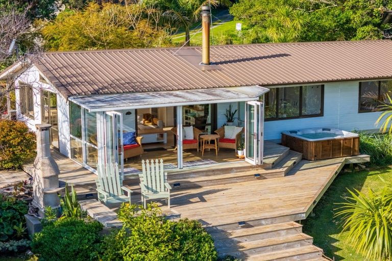 Photo of property in 136 Reotahi Road, Whangarei Heads, Whangarei, 0174