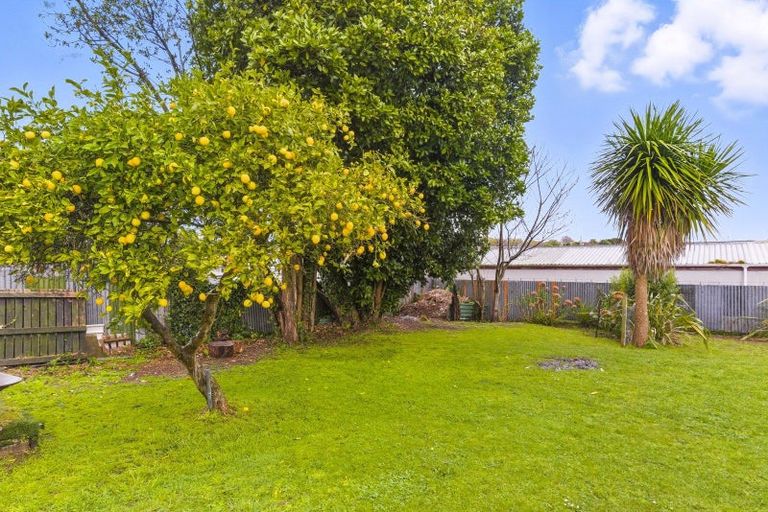 Photo of property in 362 Oxford Street, Levin, 5510