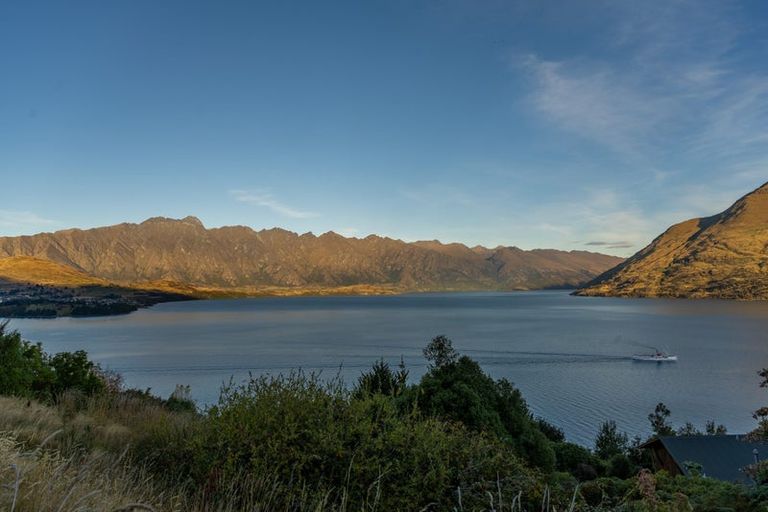 Photo of property in 39 Aspen Grove, Fernhill, Queenstown, 9300