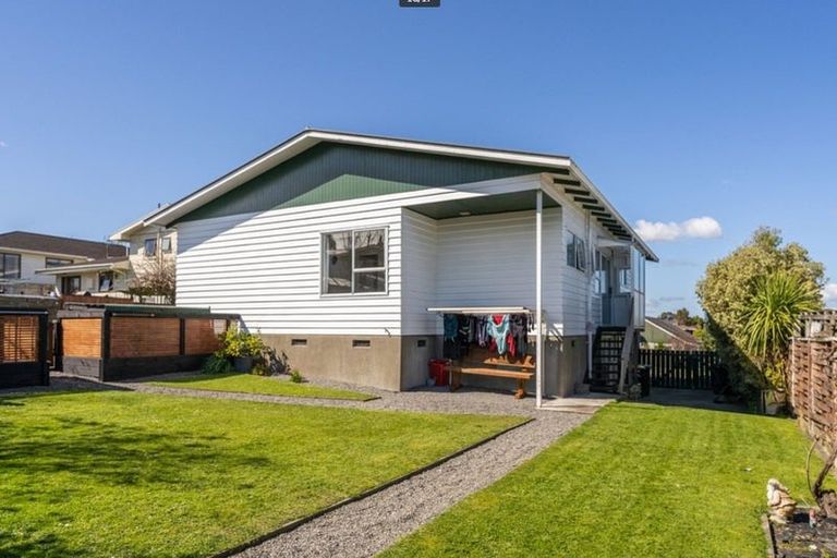 Photo of property in 9 Matipo Street, Lansdowne, Masterton, 5810
