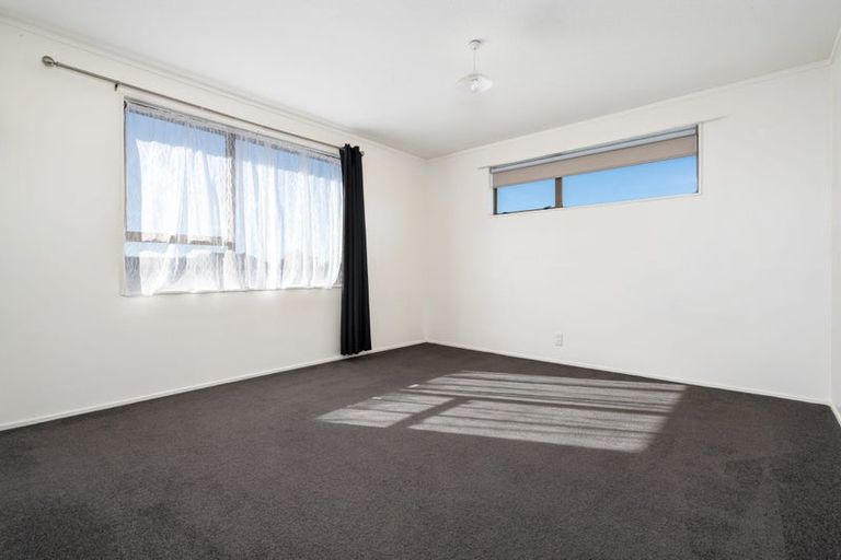 Photo of property in 33 Cotswold Avenue, Bishopdale, Christchurch, 8053