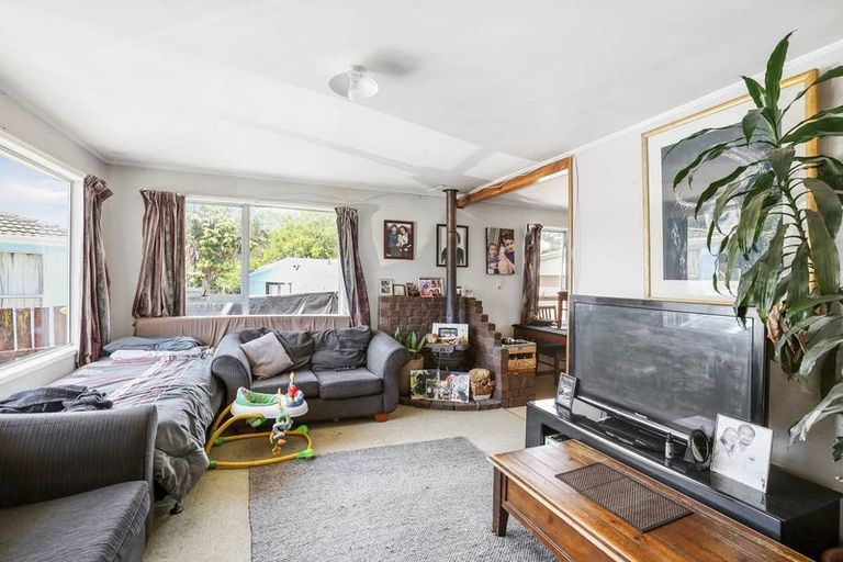 Photo of property in 27 Hyperion Drive, Randwick Park, Auckland, 2105