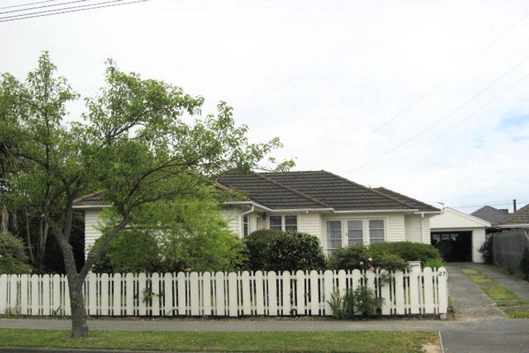 Photo of property in 27 Heath Street, Burnside, Christchurch, 8053