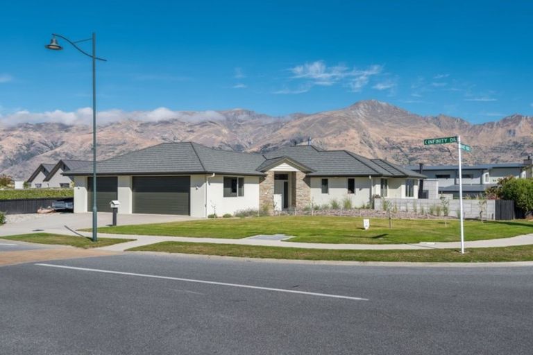 Photo of property in 55 Infinity Drive, Wanaka, 9305