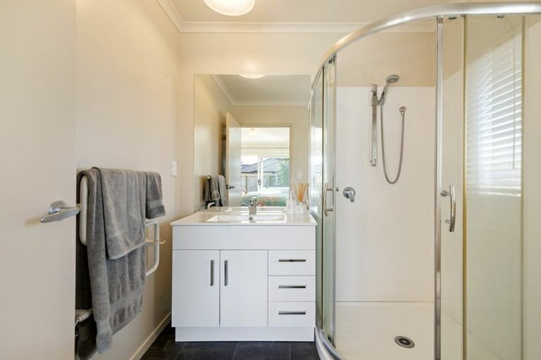 Photo of property in 9a Dover Road, St Andrews, Hamilton, 3200