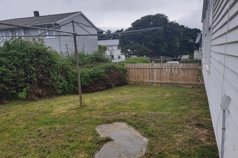 Photo of property in 46-48 Cheshire Street, Cannons Creek, Porirua, 5024