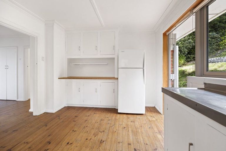 Photo of property in 30 Seaview Terrace, Kew, Dunedin, 9012