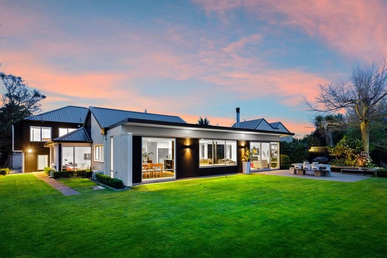 Photo of property in 10a Chevron Place, Ilam, Christchurch, 8041
