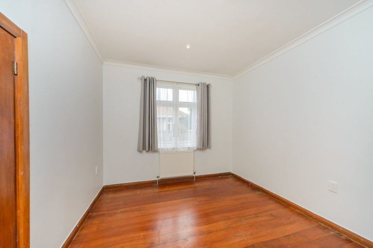 Photo of property in 64 Manawatu Street, Hokowhitu, Palmerston North, 4410