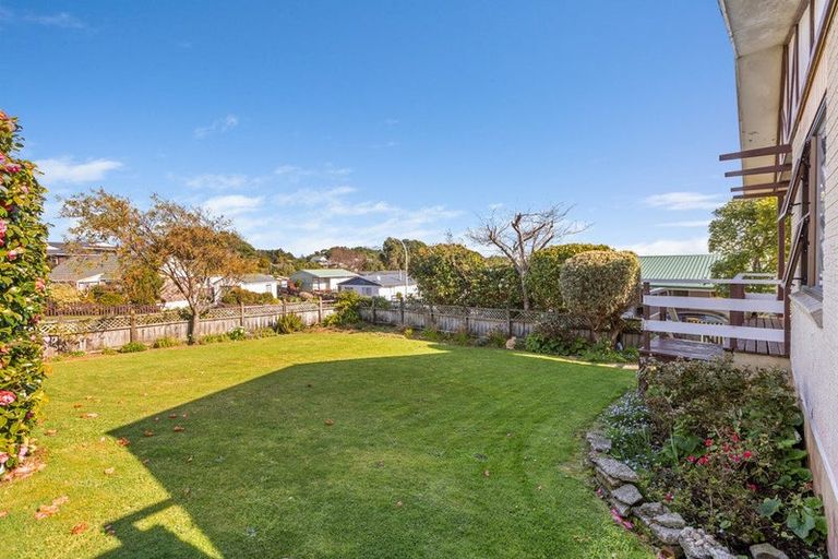 Photo of property in 14 Herekawe Drive, Spotswood, New Plymouth, 4310