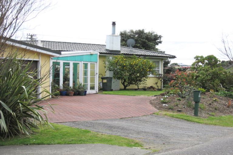 Photo of property in 22 Makora Road, Otaihanga, Paraparaumu, 5036