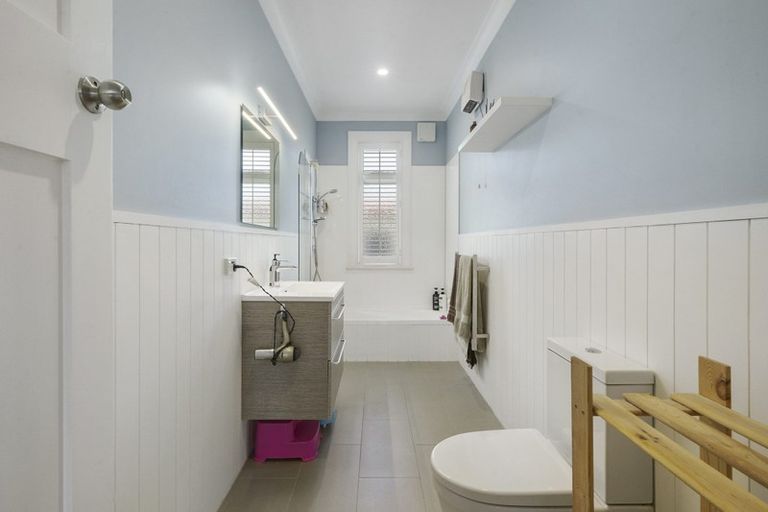 Photo of property in 14 Norton Park Avenue, Fairfield, Lower Hutt, 5011