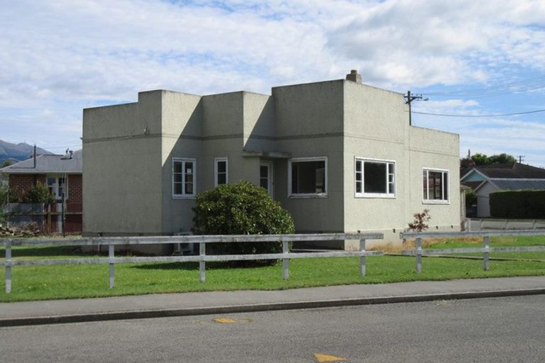 Photo of property in 22 Naylor Street, Waimate, 7924