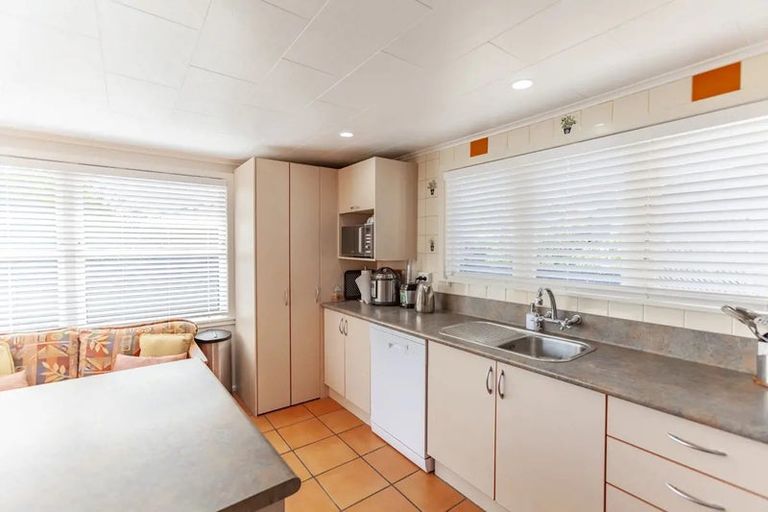 Photo of property in 17 Harris Street, Greenmeadows, Napier, 4112