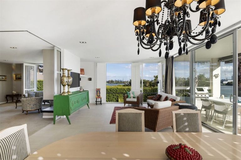 Photo of property in 17a Dodson Avenue, Milford, Auckland, 0620