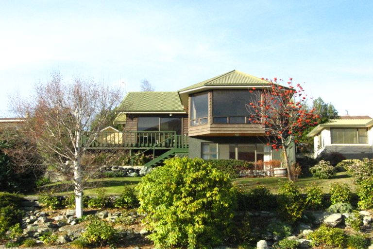 Photo of property in 10 Grove Lane, Kelvin Heights, Queenstown, 9300