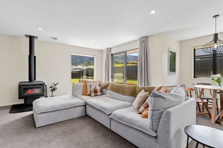 Photo of property in 7 Tomtit Crescent, Lake Hawea, Wanaka, 9382