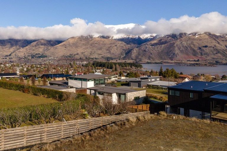 Photo of property in 16 Platinum Ridge, Wanaka, 9305