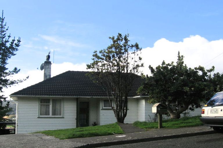 Photo of property in 19 August Street, Stokes Valley, Lower Hutt, 5019
