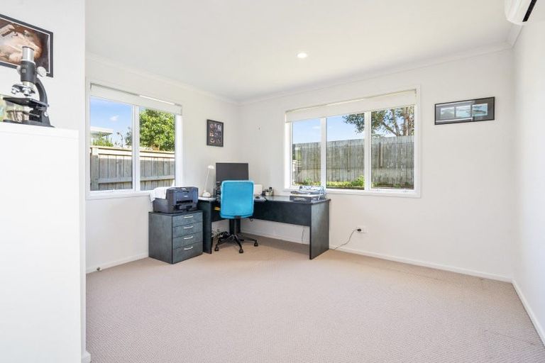 Photo of property in 20 Stace Hopper Drive, One Tree Point, 0118