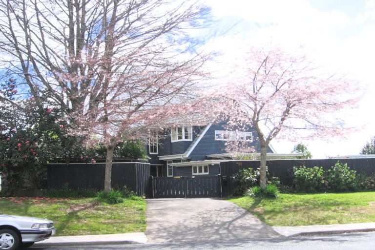 Photo of property in 93 Edgecumbe Road, Tauranga, 3110