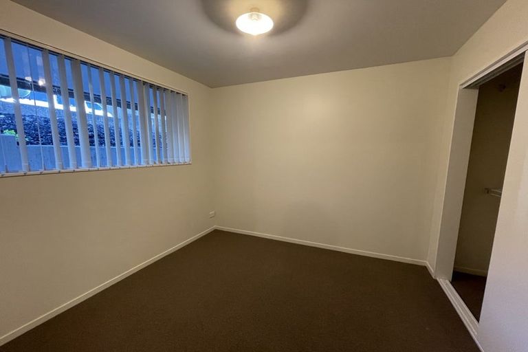 Photo of property in 1/242 Great North Road, Henderson, Auckland, 0612
