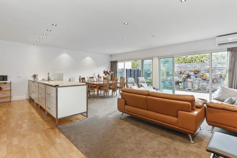 Photo of property in 7/258 Hurstmere Road, Takapuna, Auckland, 0622