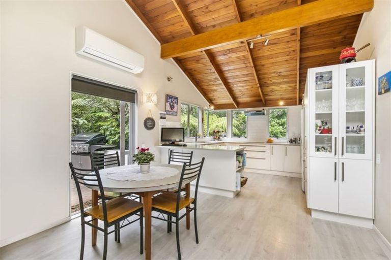 Photo of property in 2/52 Fowler Street, Northcote, Auckland, 0627