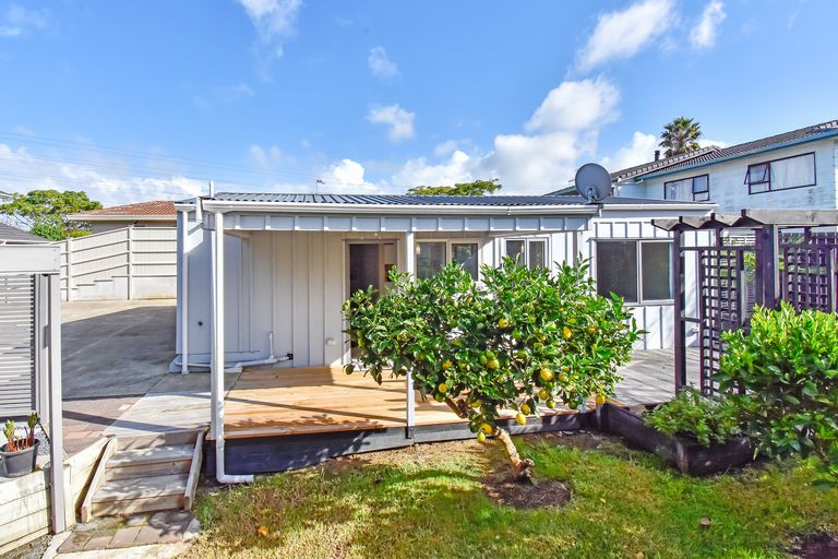 Photo of property in 45a Barnhill Crescent, Pahurehure, Papakura, 2113