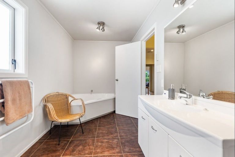 Photo of property in 134 Fairfield Road, Levin, 5510