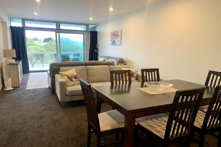 Photo of property in 2/272 Marine Parade, New Brighton, Christchurch, 8061