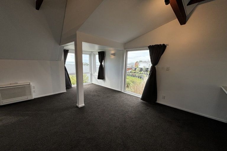 Photo of property in 1/99 Major Hornbrook Road, Mount Pleasant, Christchurch, 8081