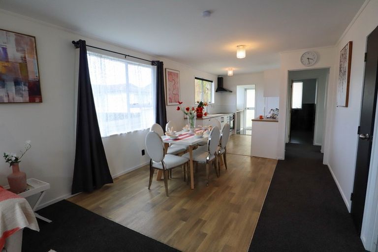 Photo of property in 2/72 Palmers Road, Clendon Park, Auckland, 2103