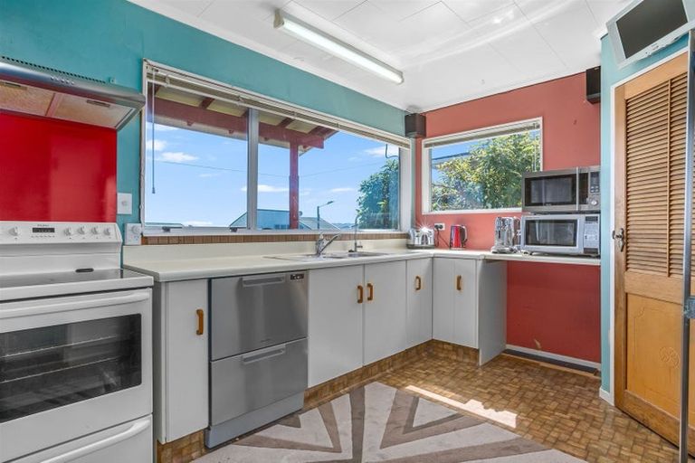 Photo of property in 4 Ettrick Grove, Papakowhai, Porirua, 5024