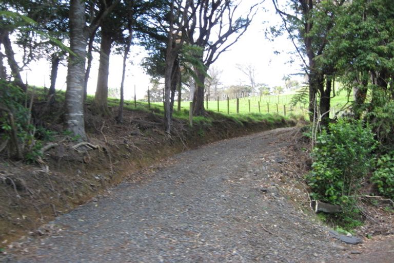 Photo of property in 76-78 Whatipu Road, Huia, Auckland, 0604