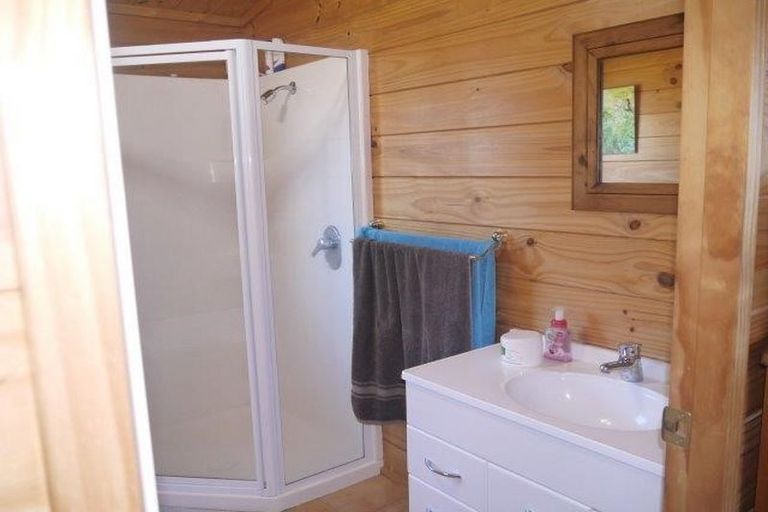 Photo of property in 11 Yasmin Lane, Kinloch, Taupo, 3377