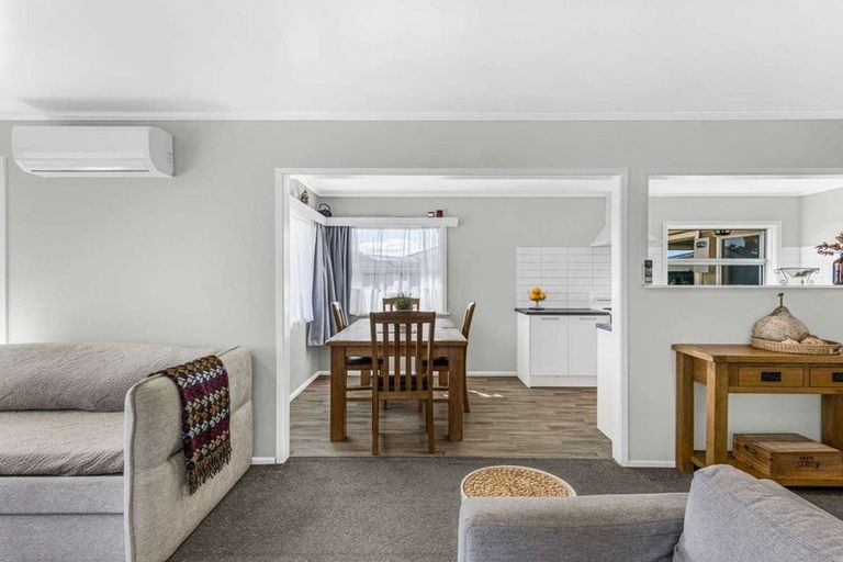 Photo of property in 12 Hitchings Avenue, Onekawa, Napier, 4110