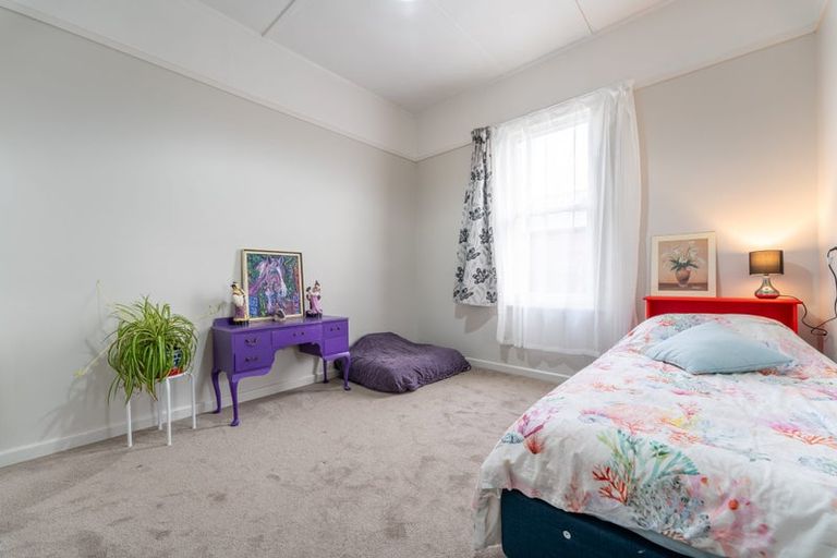 Photo of property in 100 High Street, Waimate, 7924