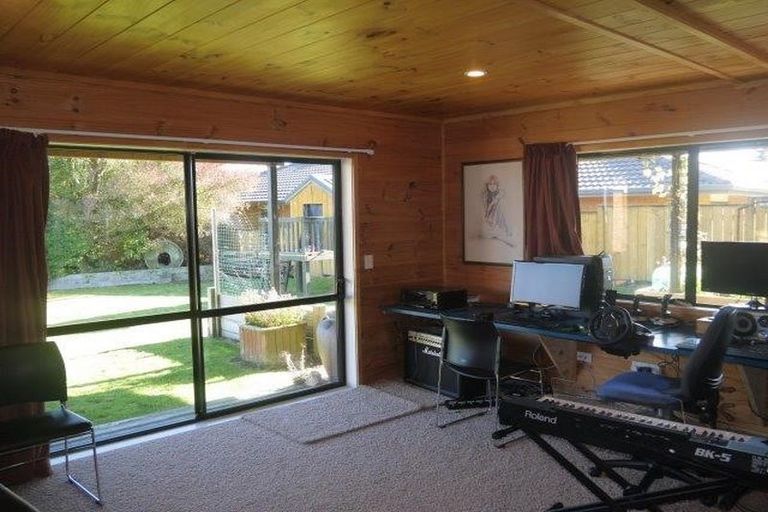 Photo of property in 11 Yasmin Lane, Kinloch, Taupo, 3377