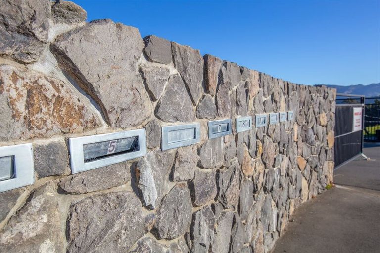 Photo of property in 6 Te Wharau Lane, Charteris Bay, Governors Bay, 8971