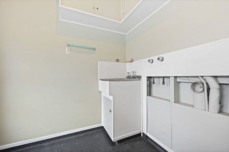 Photo of property in 56 Pulham Crescent, Queenwood, Hamilton, 3210