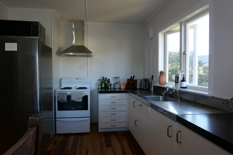 Photo of property in 9 Iti Street, Otaki, 5512