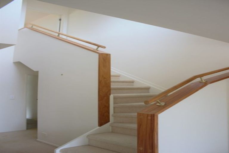 Photo of property in 15 Bushglen Court, Browns Bay, Auckland, 0630