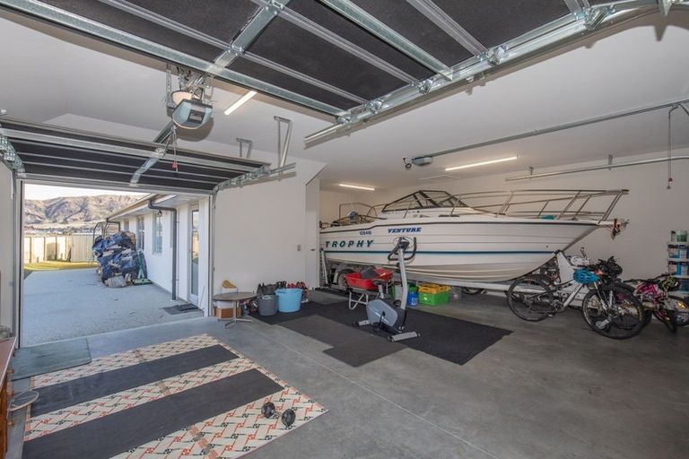 Photo of property in 6 Barclay Place, Wanaka, 9305